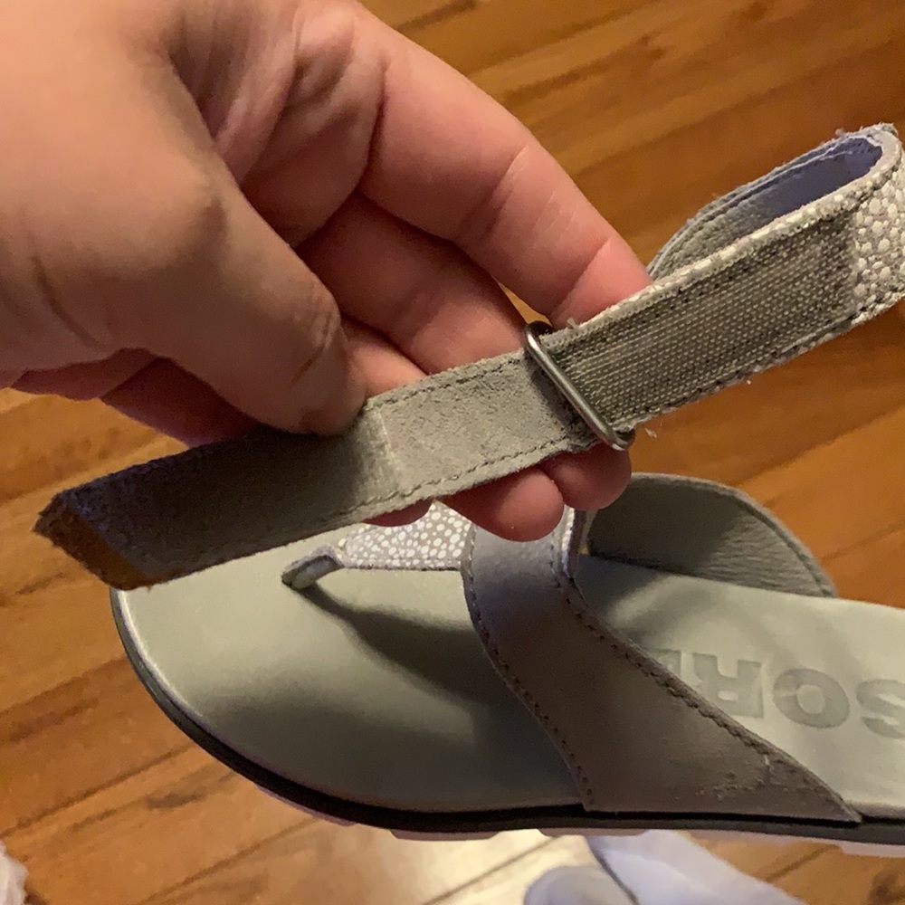 Sorel sandals - Picture 10 of 10